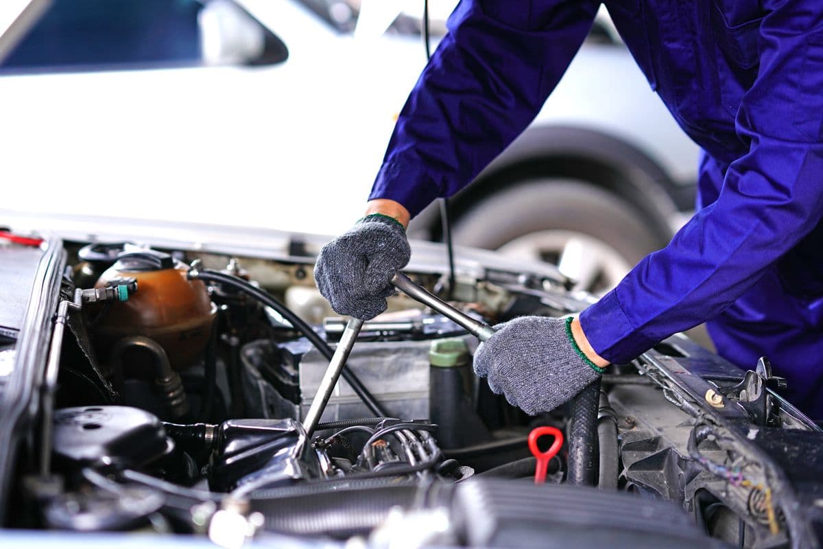 Autowerkstätten mit Reifen in Düsseldorf