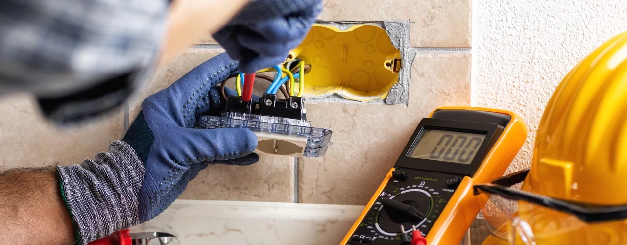 Prüfung elektrischer Anlagen: So finden Sie den richtigen Dienstleister