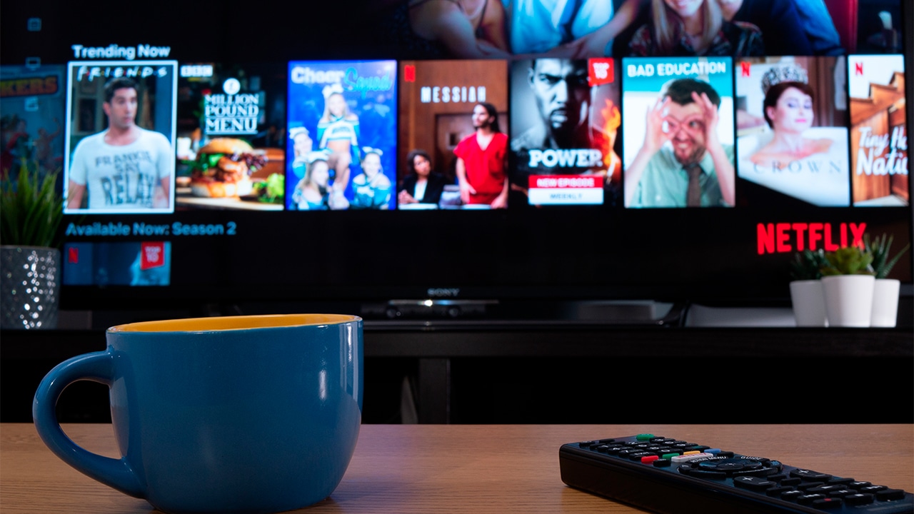 IPTV Abonnement-Duell: Polen vs. weltweite Kanäle
