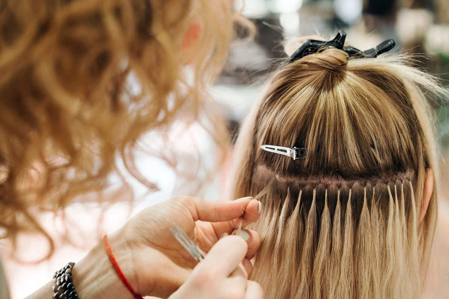 Bonding Extensions Masterclass: Alles über die Kunst der Haarverlängerung