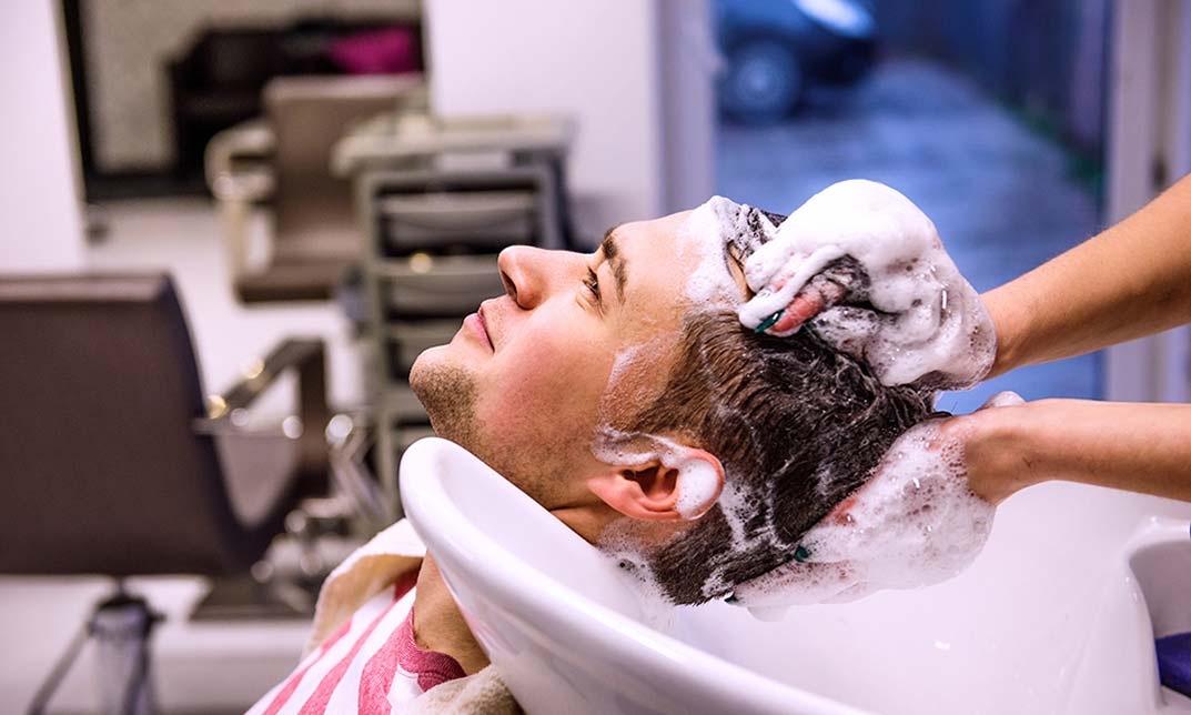 Moderne Friseurwaschplätze: Technik trifft auf Entspannung