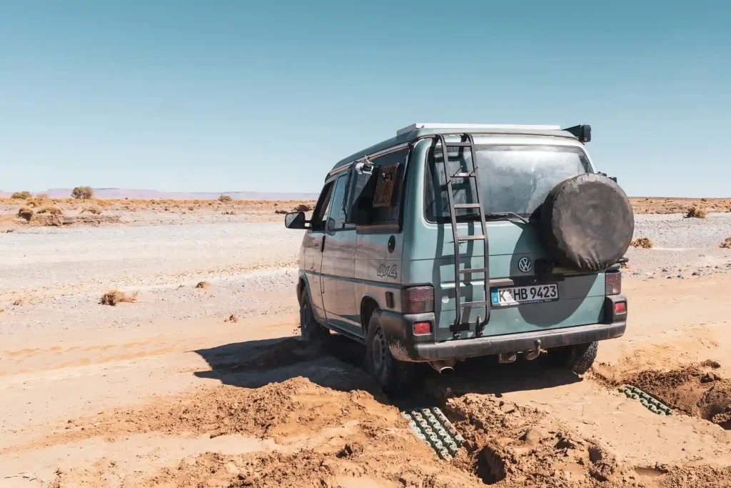 Sandbleche: Schutz und Sicherheit beim Offroad-Fahren