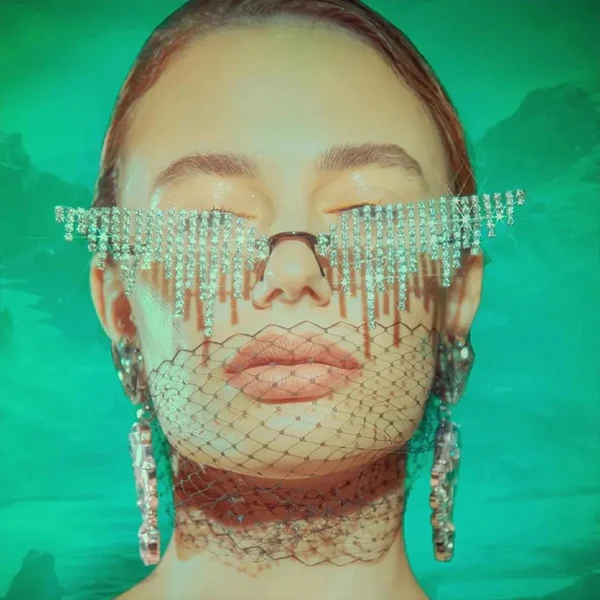 Kombiniere dein Outfit mit der perfekten Festival Sonnenbrille