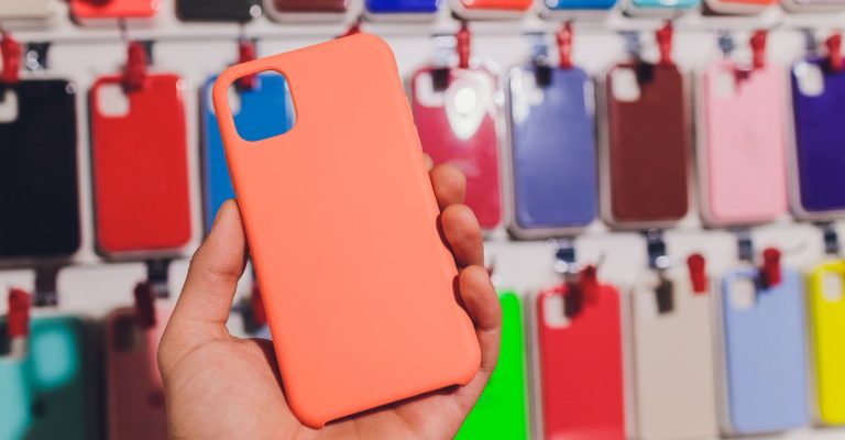 Preiswerte Handyhüllen & Zubehör für jedes Smartphone-Modell kaufen