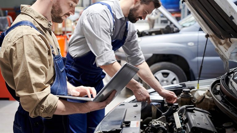 Sichere dir die beste Autowerkstatt in der Nähe durch meister-job