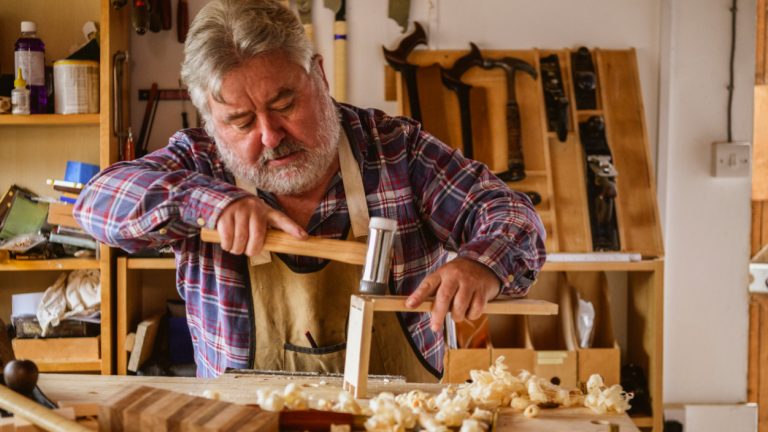 Tischler in Senftenberg – Ihr Partner für hochwertige Holzarbeiten