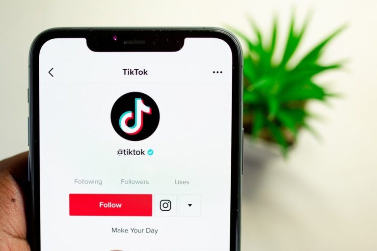 Warum TikTok Likes kaufen deine Performance steigert